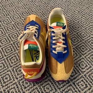 Nike 8.5 women’s yellow and blue